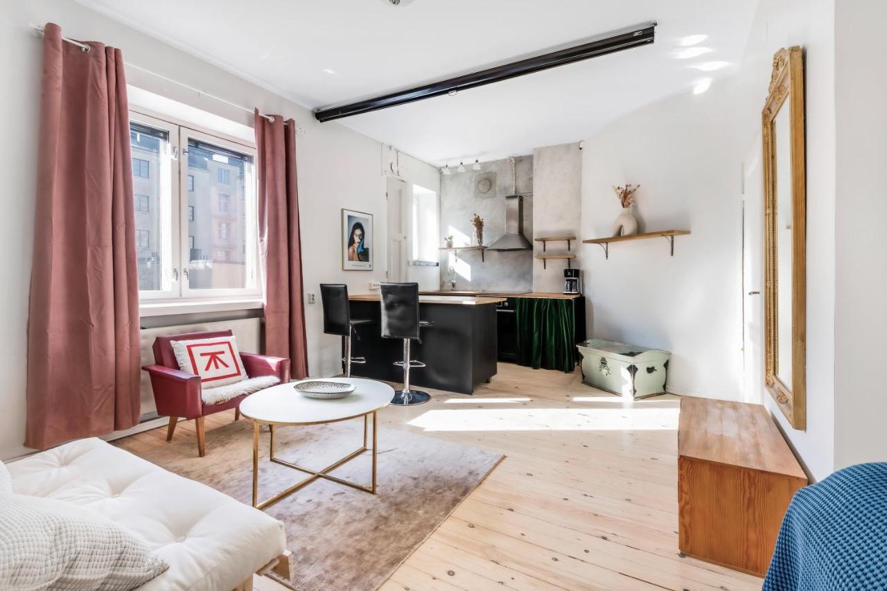 Wehost Modern Kitchen Studio With Bright Colours Apartment Helsinki Exterior foto