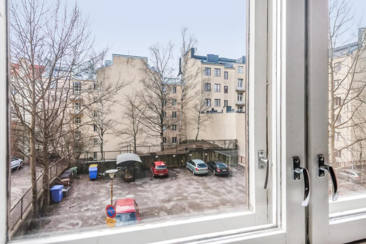 Wehost Modern Kitchen Studio With Bright Colours Apartment Helsinki Exterior foto