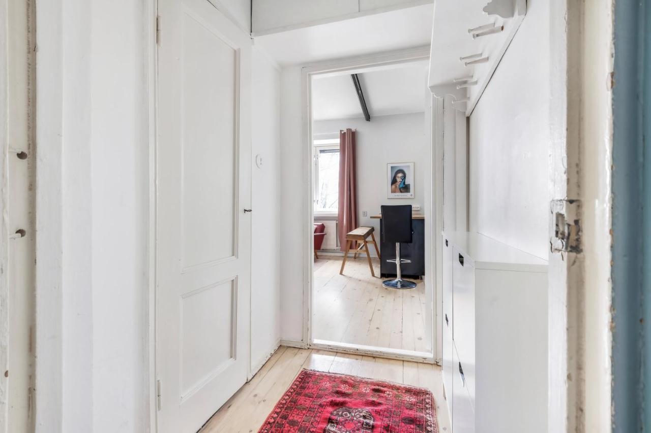 Wehost Modern Kitchen Studio With Bright Colours Apartment Helsinki Exterior foto